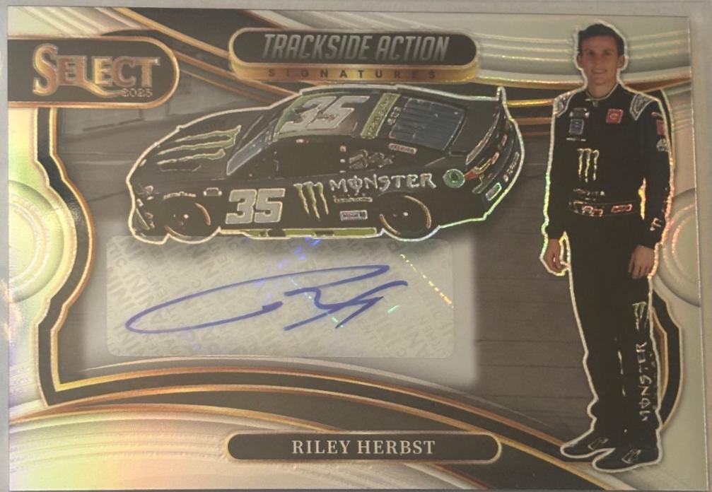 Riley Herbst #30