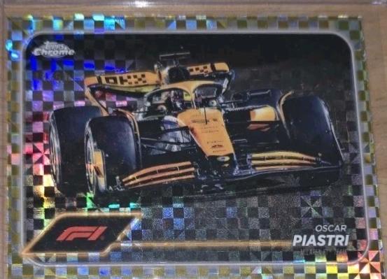 Oscar Piastri [Checker Flag Gold Refractor] #80