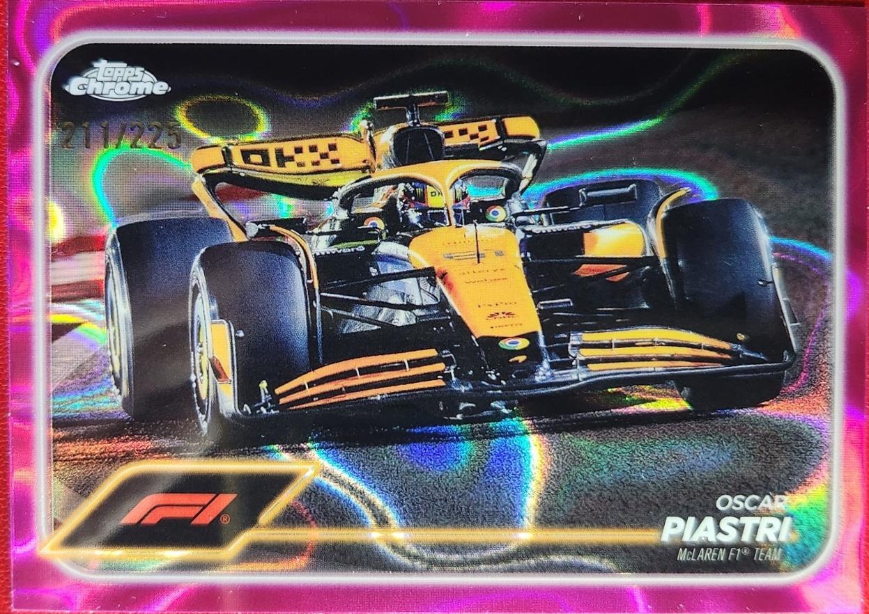 Oscar Piastri [Orange RayWave Refractor] #80