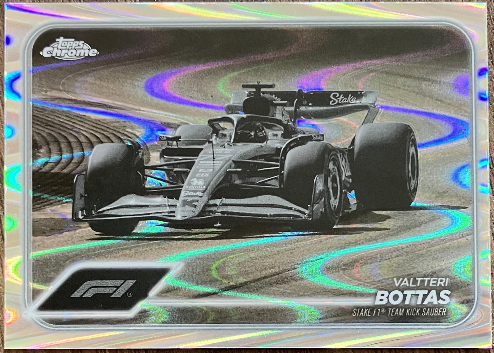 Valtteri Bottas [Black White RayWave Refractor] #85