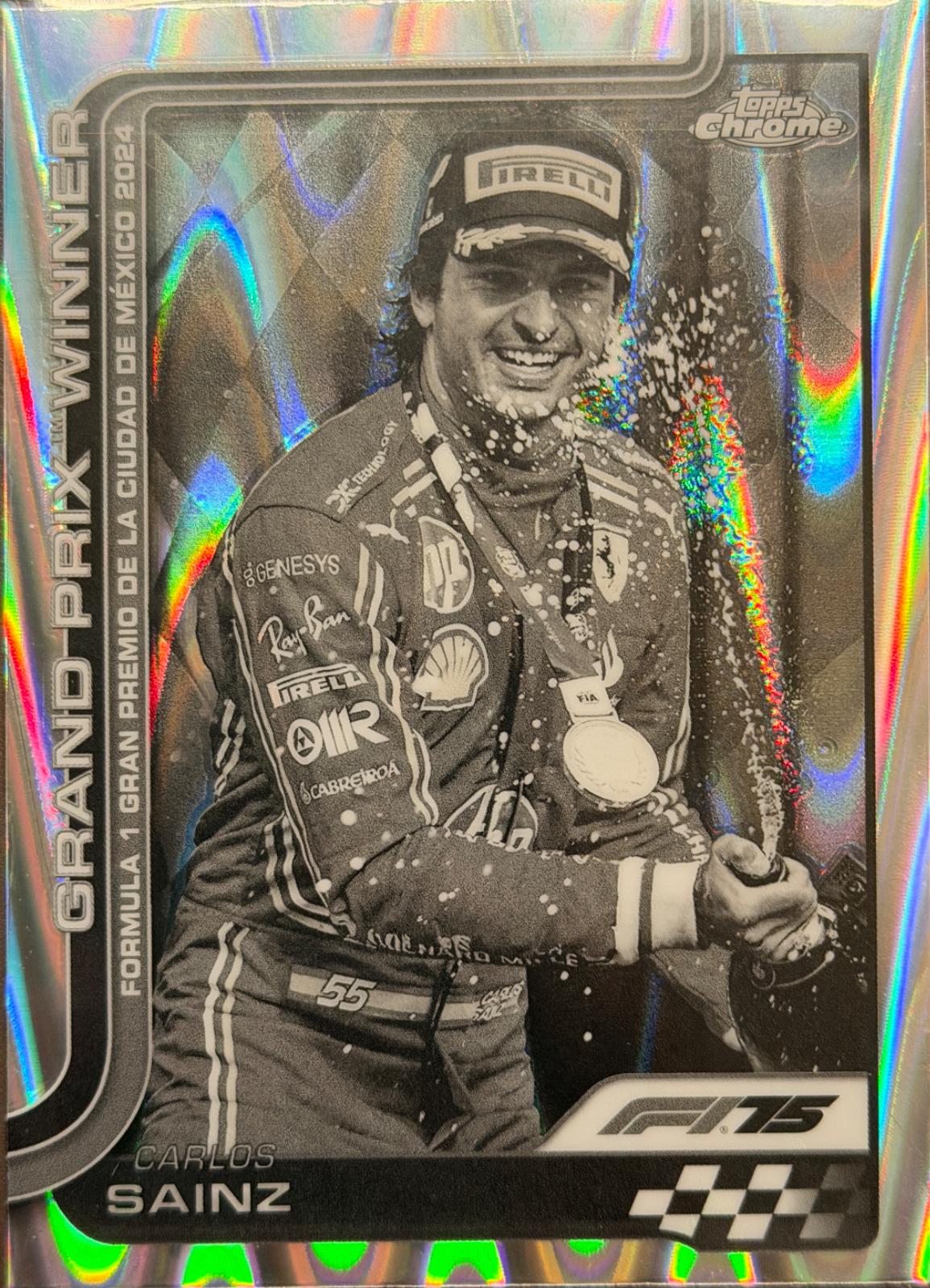 Carlos Sainz [Black White RayWave Refractor] #112
