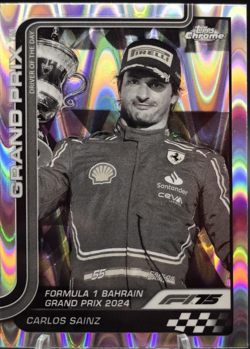 Carlos Sainz [Black White RayWave Refractor] #122