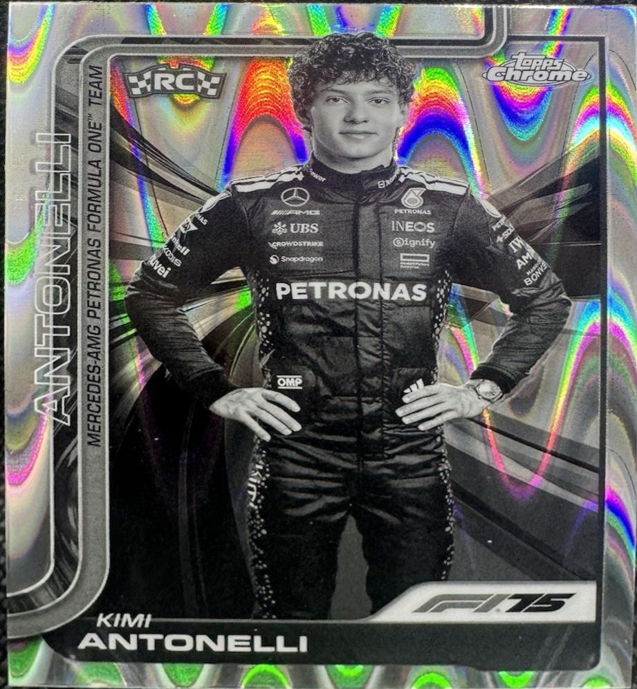 Kimi Antonelli [Black White RayWave Refractor] #8