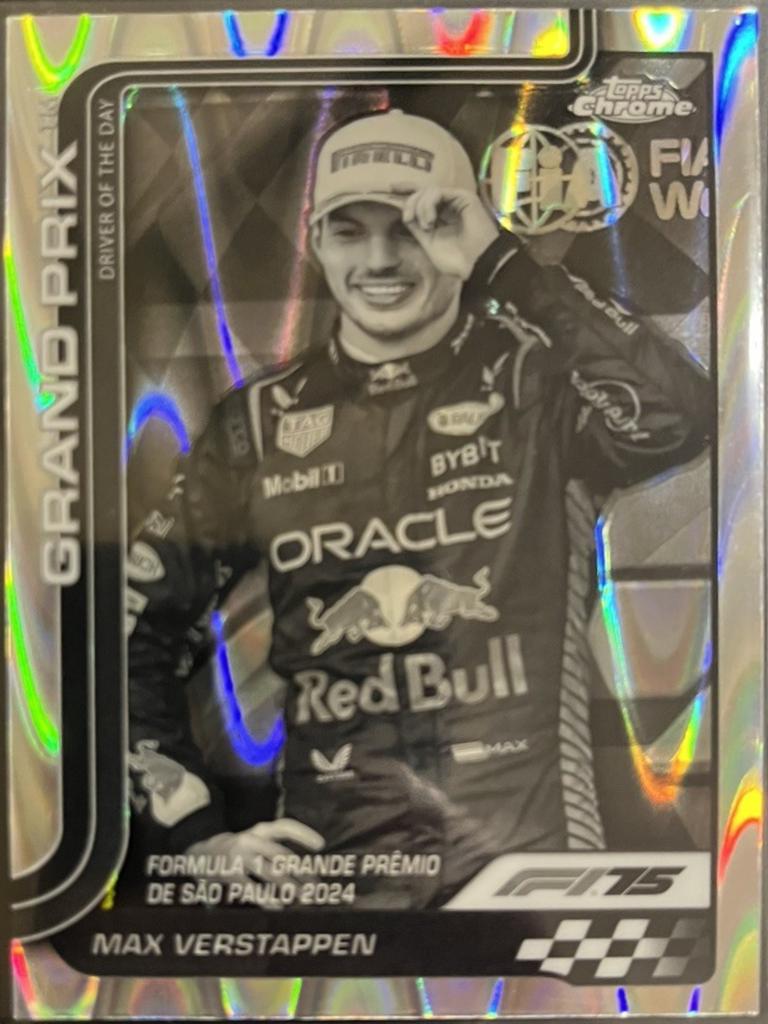 Max Verstappen [Black White RayWave Refractor] #142