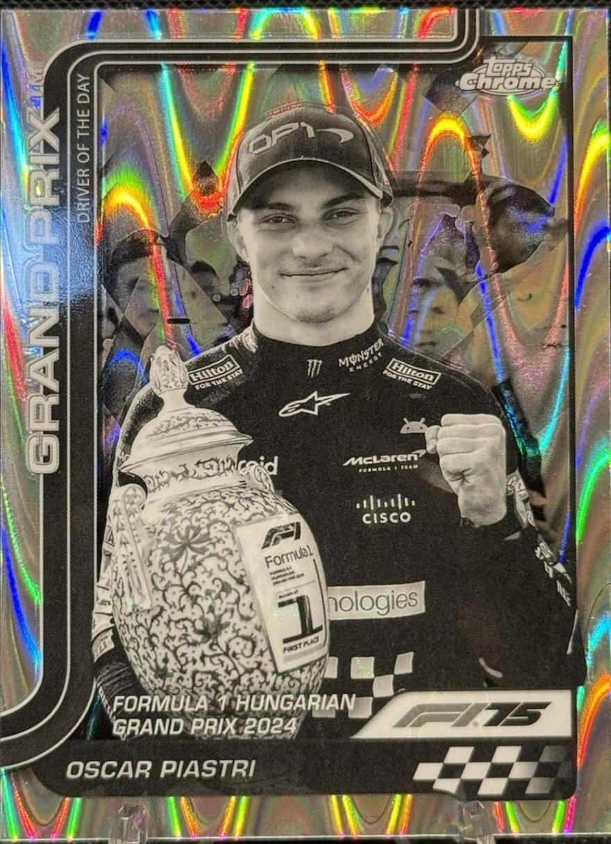 Oscar Piastri [Black White RayWave Refractor] #134