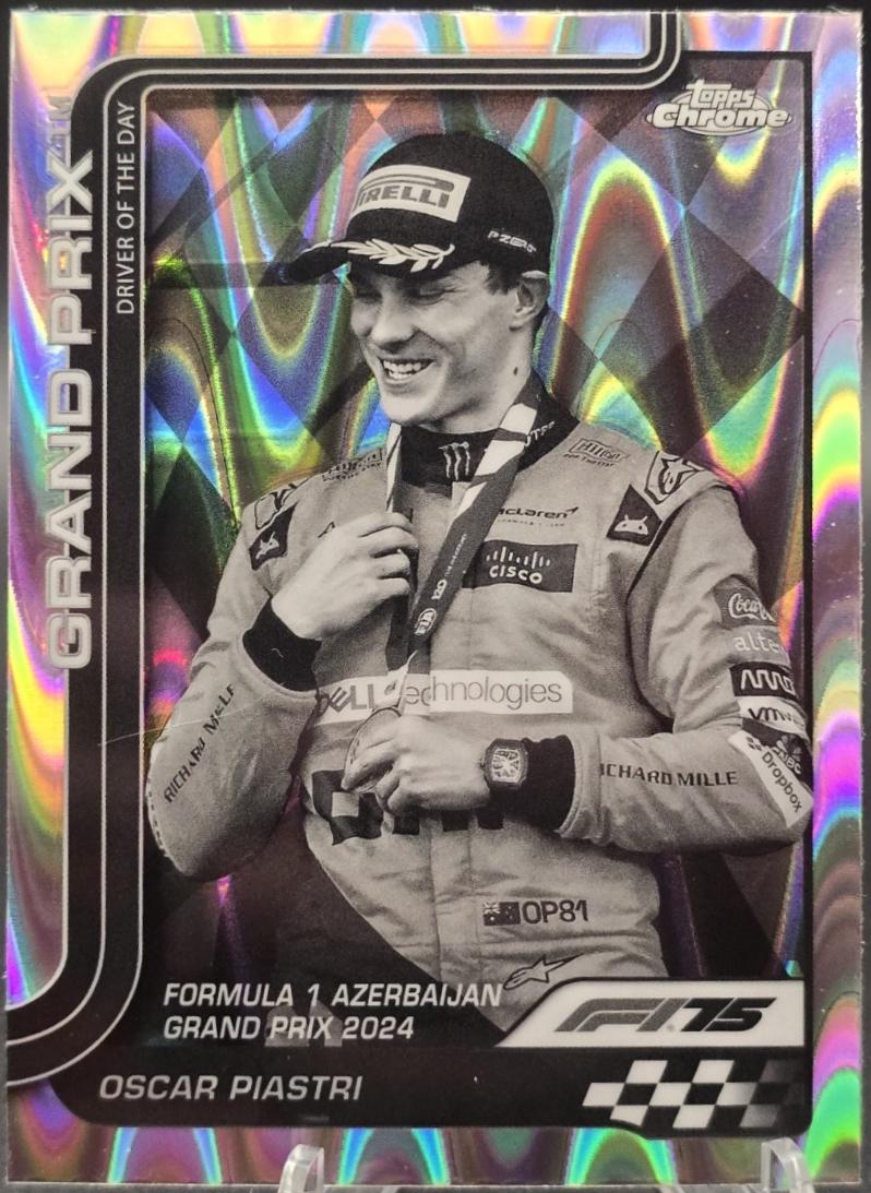 Oscar Piastri [Black White RayWave Refractor] #138