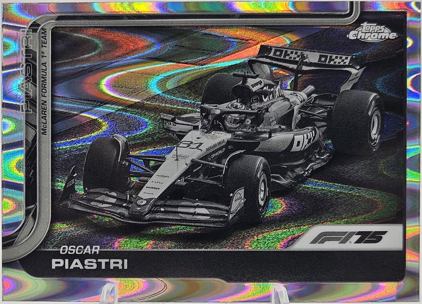 Oscar Piastri [Black White RayWave Refractor] #78