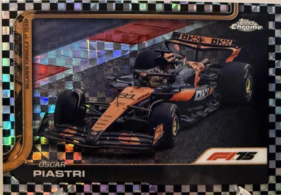 Oscar Piastri [Checker Flag Refractor] #78