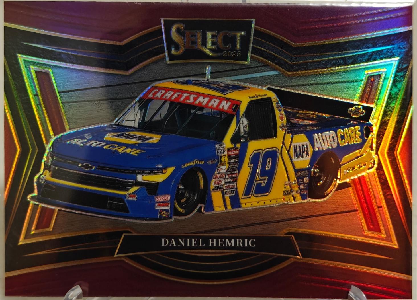 Daniel Hemric [Maroon Prizm] #105
