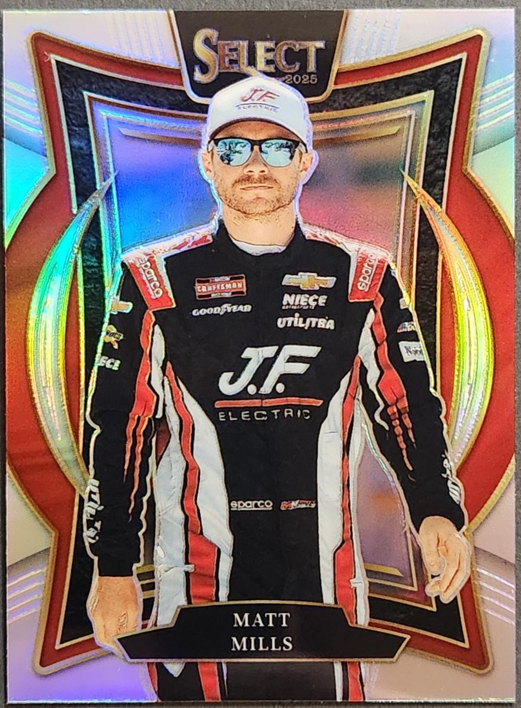 Matt Mills [Silver Prizm] #8