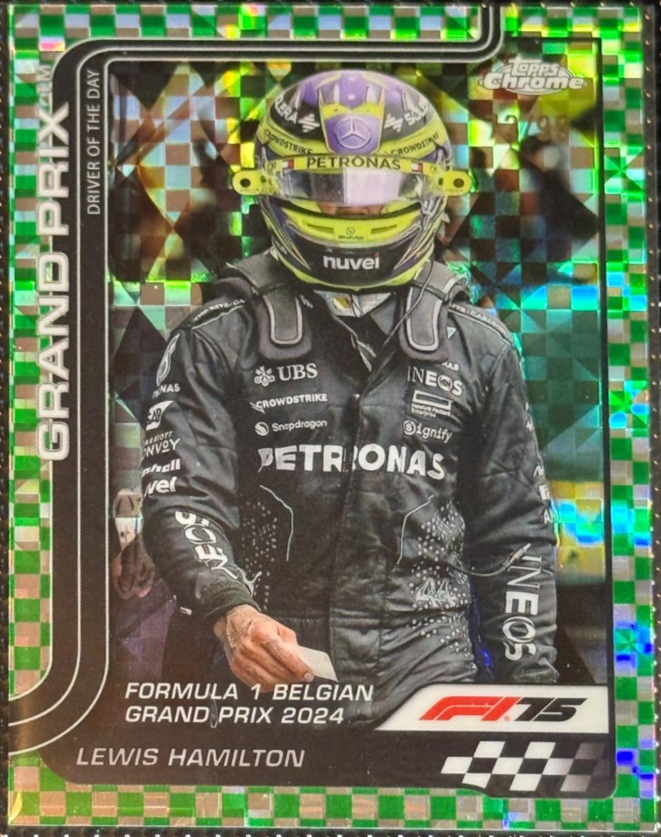 Lewis Hamilton [Green Checker Flag Refractor] #135