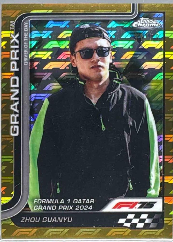 Zhou Guanyu [Gold Refractor] #144