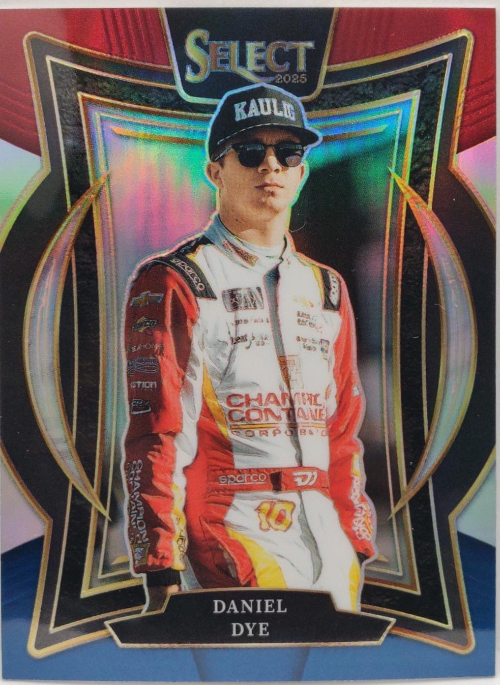 Daniel Dye [Red Blue Prizm] #30