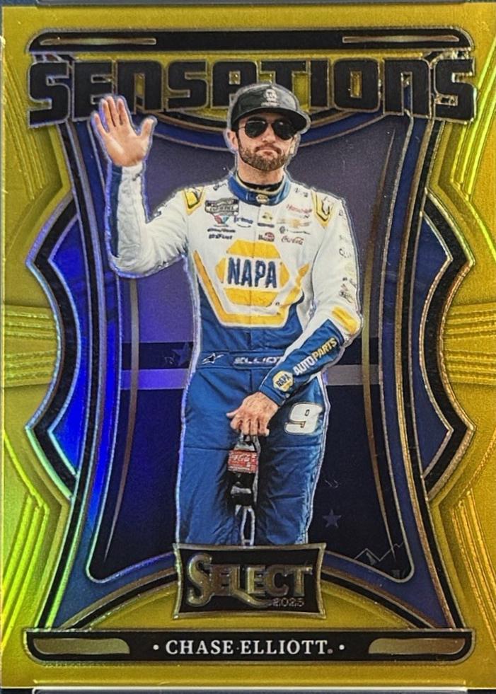 Chase Elliott [Gold Prizm] #7