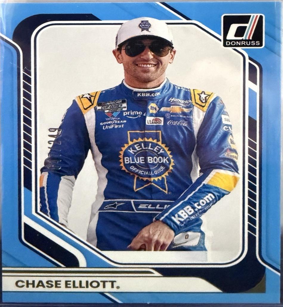 Chase Elliott [Carolina Blue] #5