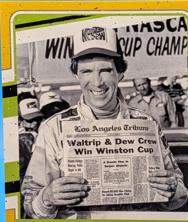 Darrell Waltrip [Gold] #135