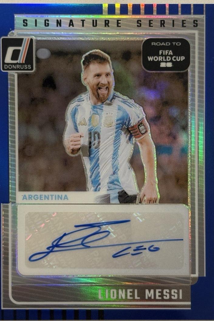 Lionel Messi [Blue] #1