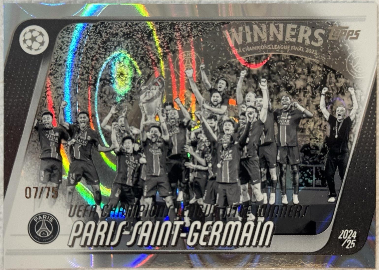 Paris Saint-Germain [Black White Foil] #166