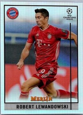 Robert Lewandowski [Refractor] #75