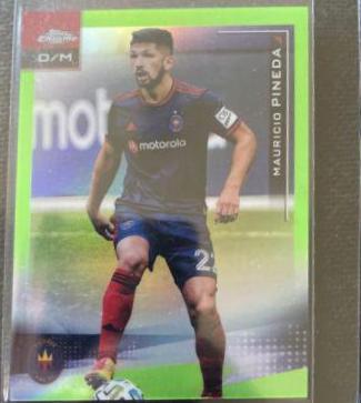 Mauricio Pineda [Refractor] #34
