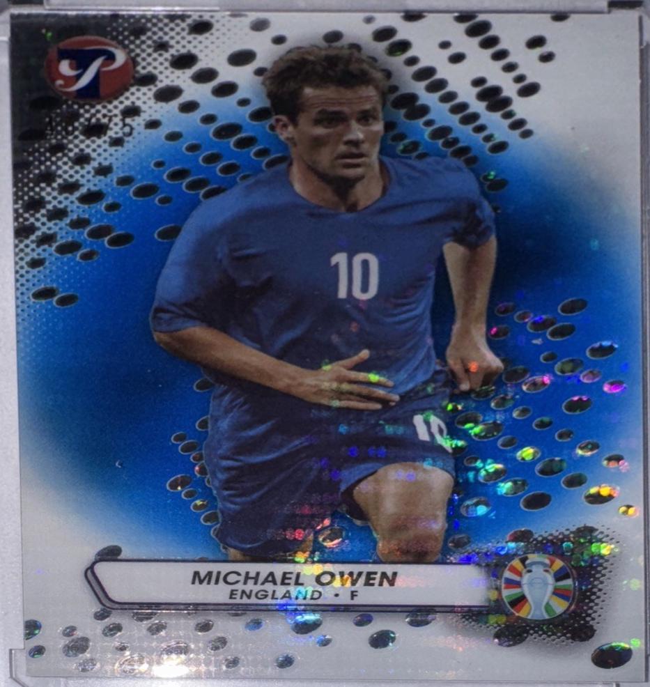 Michael Owen [Blue Refractor] #34