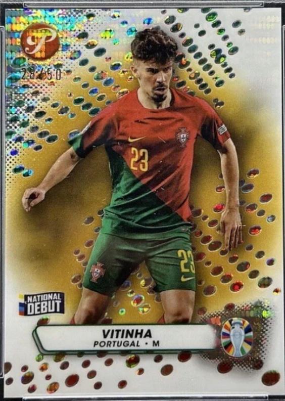Vitinha [Gold Refractor] #132