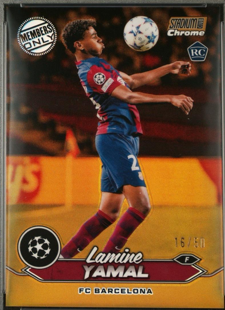 Lamine Yamal [Gold Refractor Members Only Variation] #27
