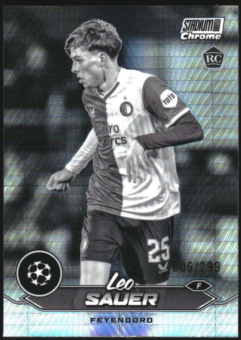 Leo Sauer [Black White Refractor] #95