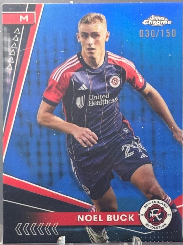 Noel Buck [Blue Wave Refractor] #152