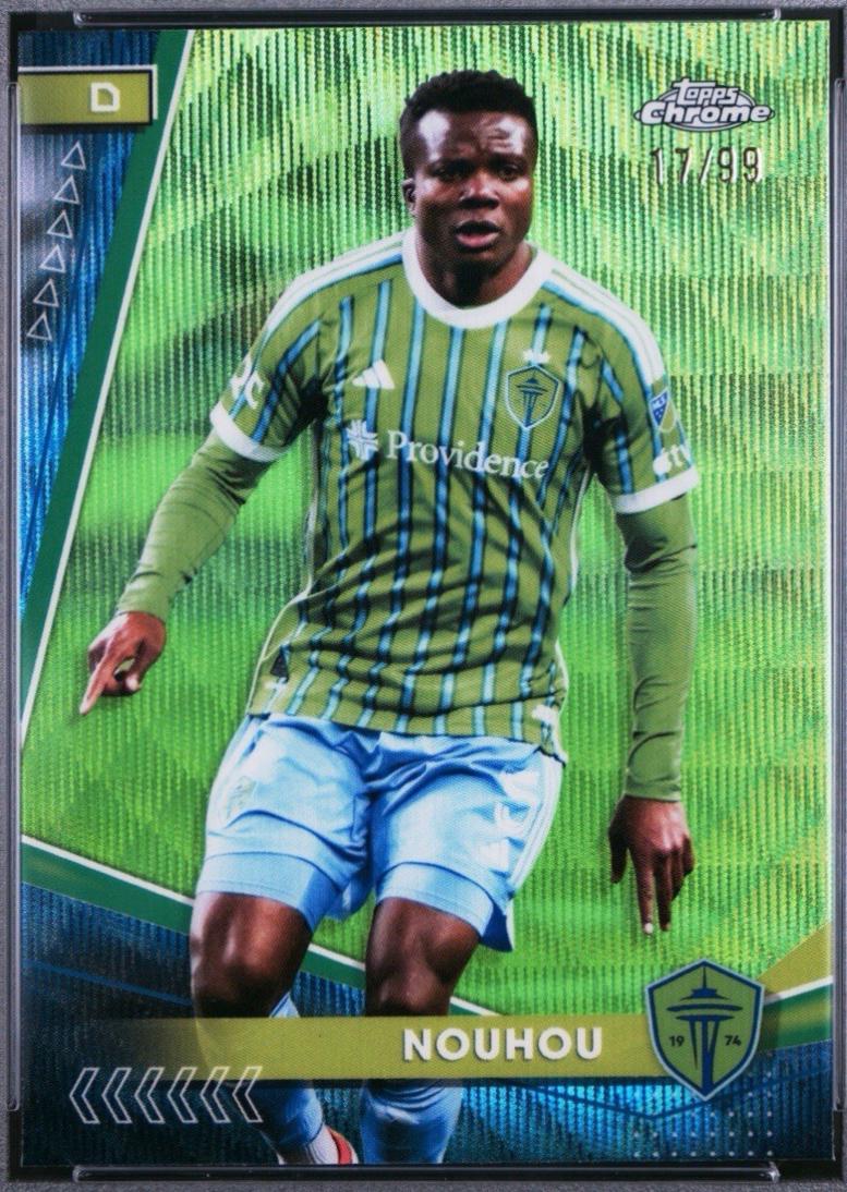 Nouhou [Neon Green Wave Refractor] #33