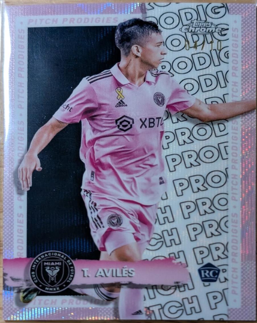 Tomas Aviles [Black Wave Refractor] #122