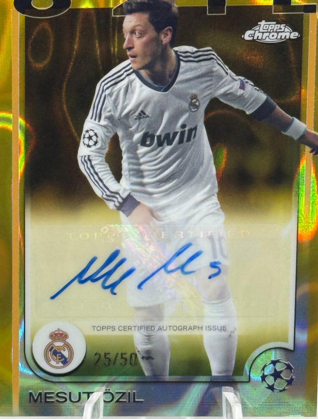 Mesut Ozil [Gold Lava Refractor] #CA-OZ