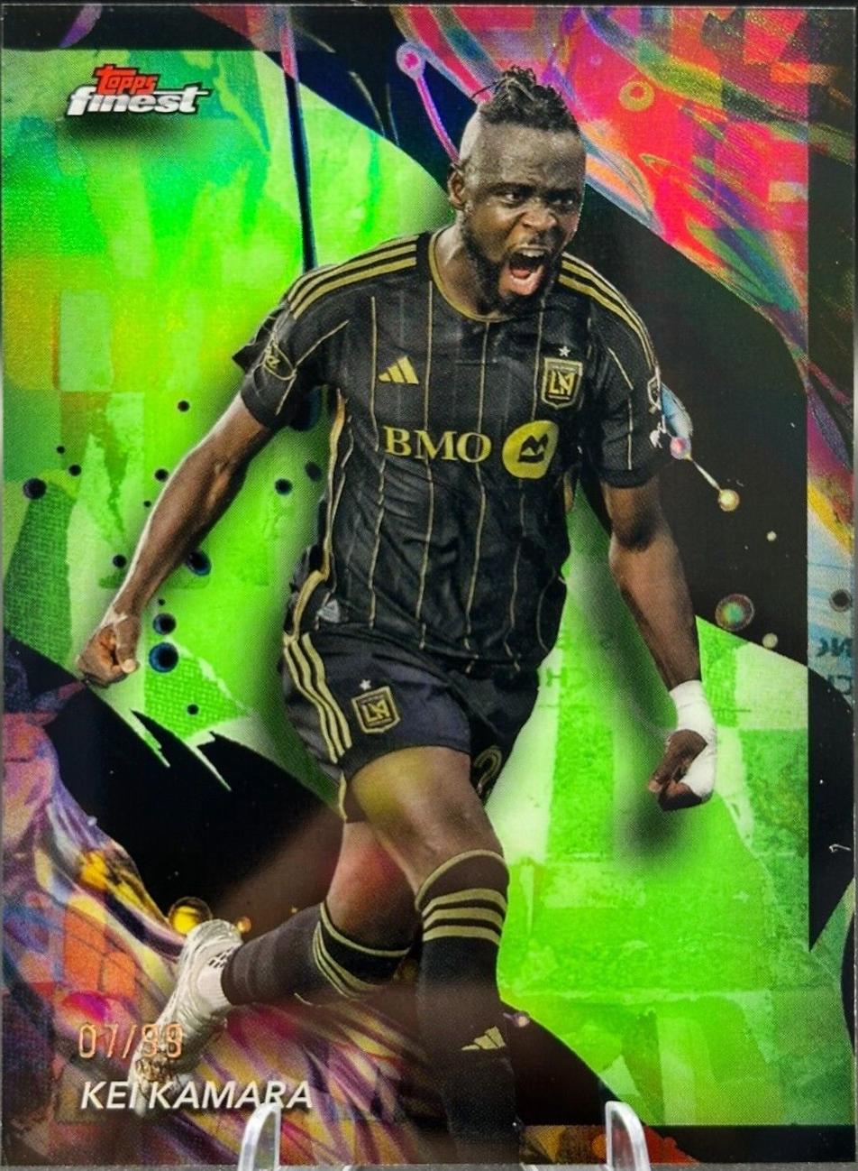 Kei Kamara [Neon Green Refractor] #173
