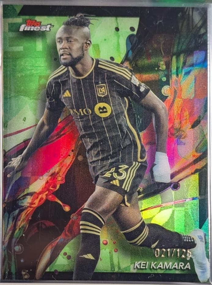 Kei Kamara [Neon Green Refractor] #84