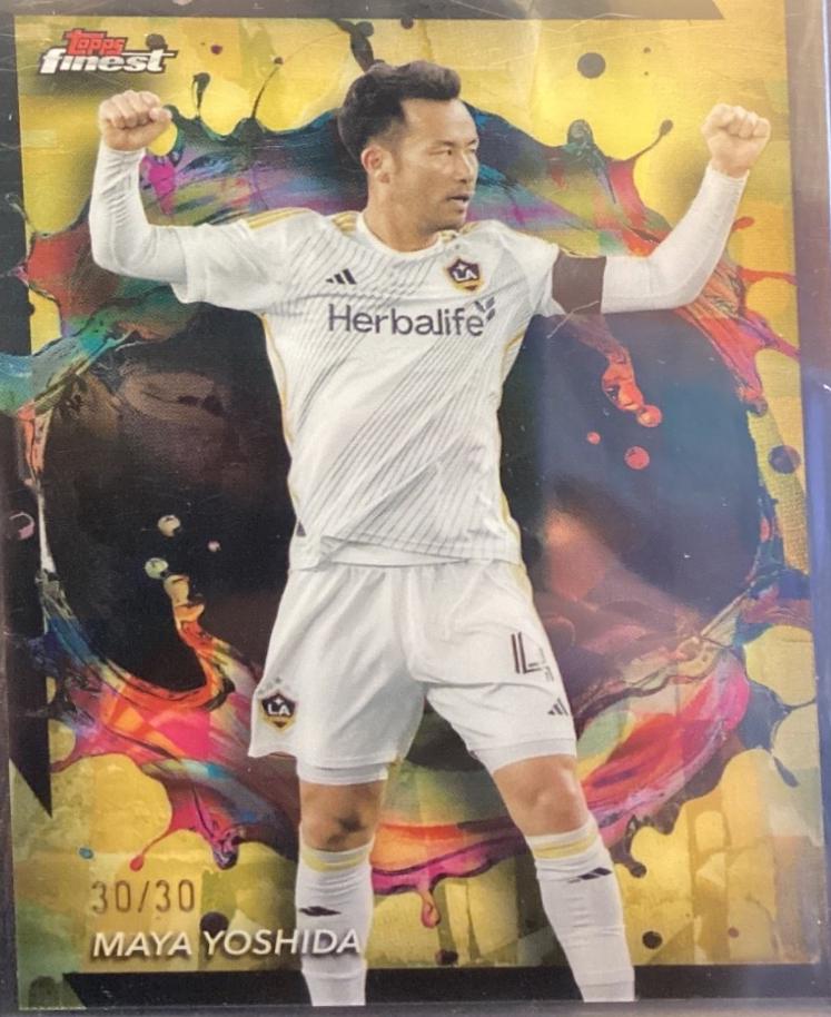 Maya Yoshida [Gold Refractor] #264