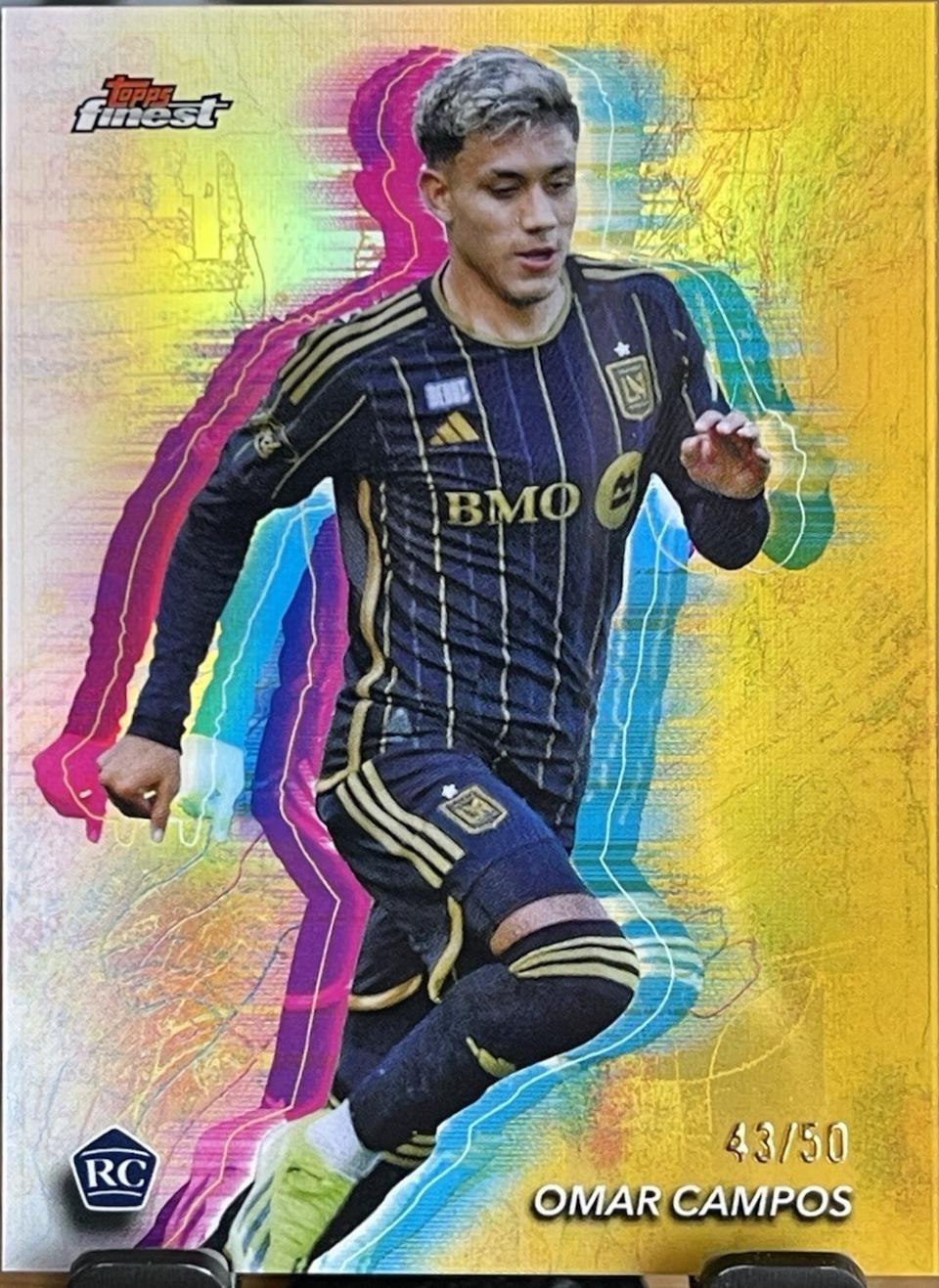 Omar Campos [Gold Refractor Holo Glow Variation] #51
