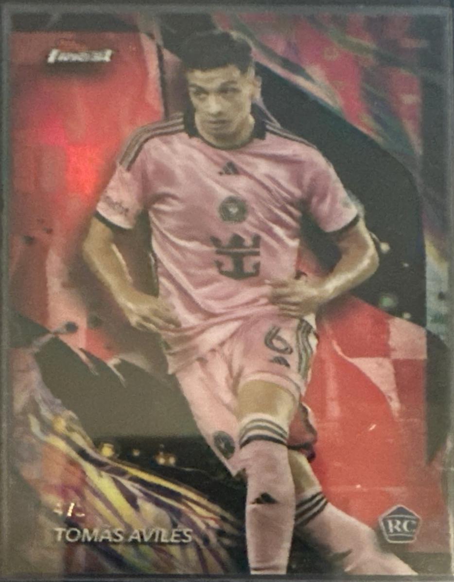 Tomas Aviles [Red Refractor] #62