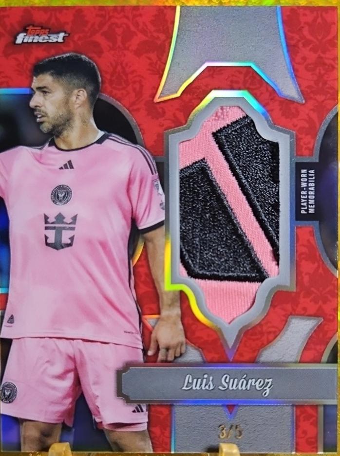 Luis Suarez [Red Refractor] #FF-LS