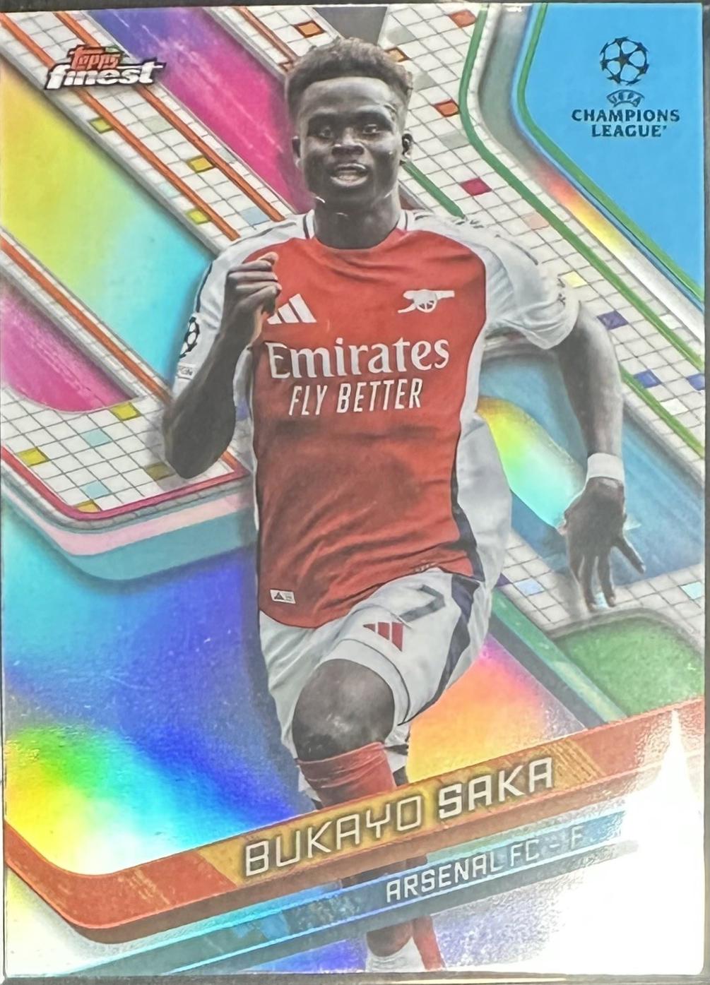 Bukayo Saka [Refractor] #77