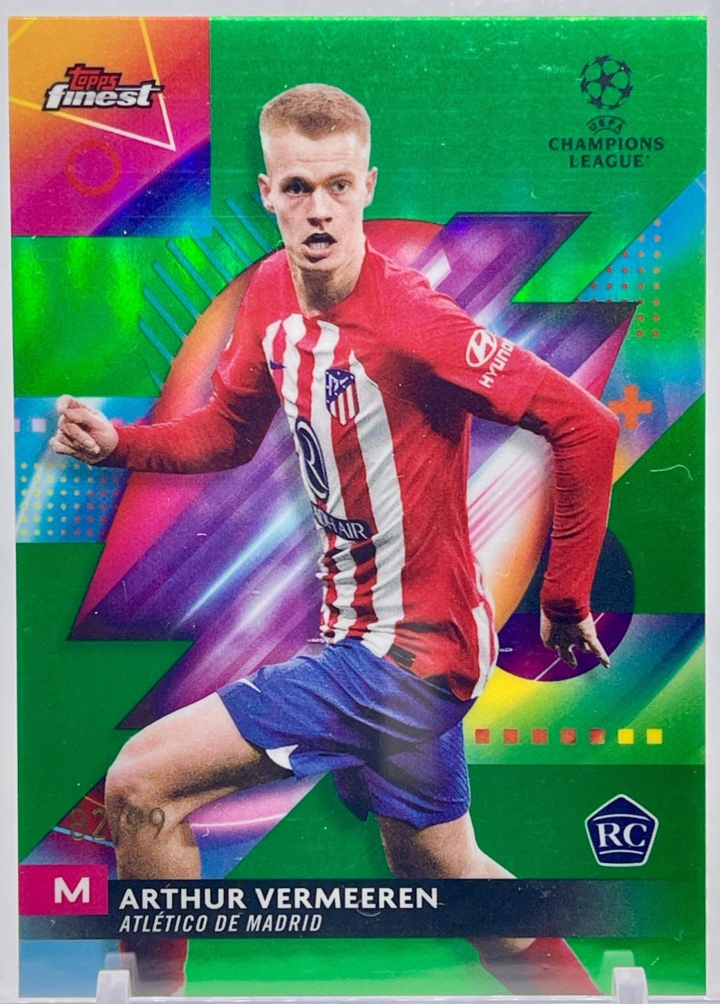 Dusan Vlahovic [Green Refractor] #6