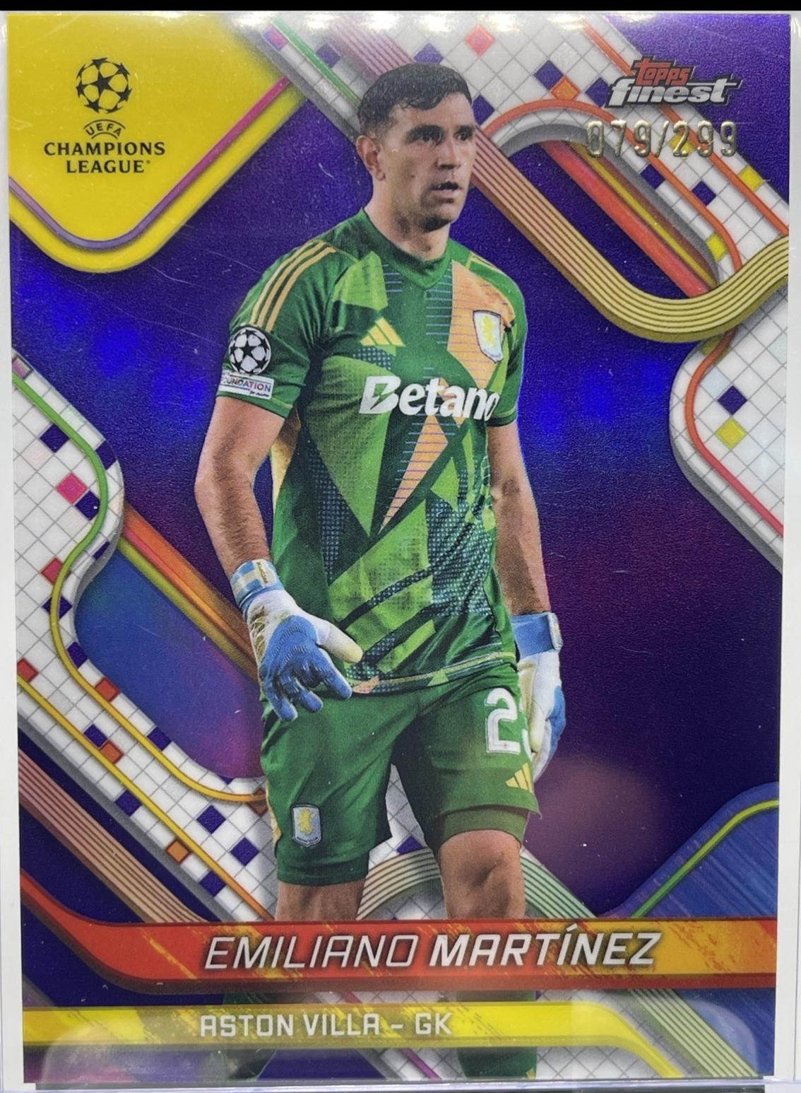 Emiliano Martinez [Purple Refractor] #110