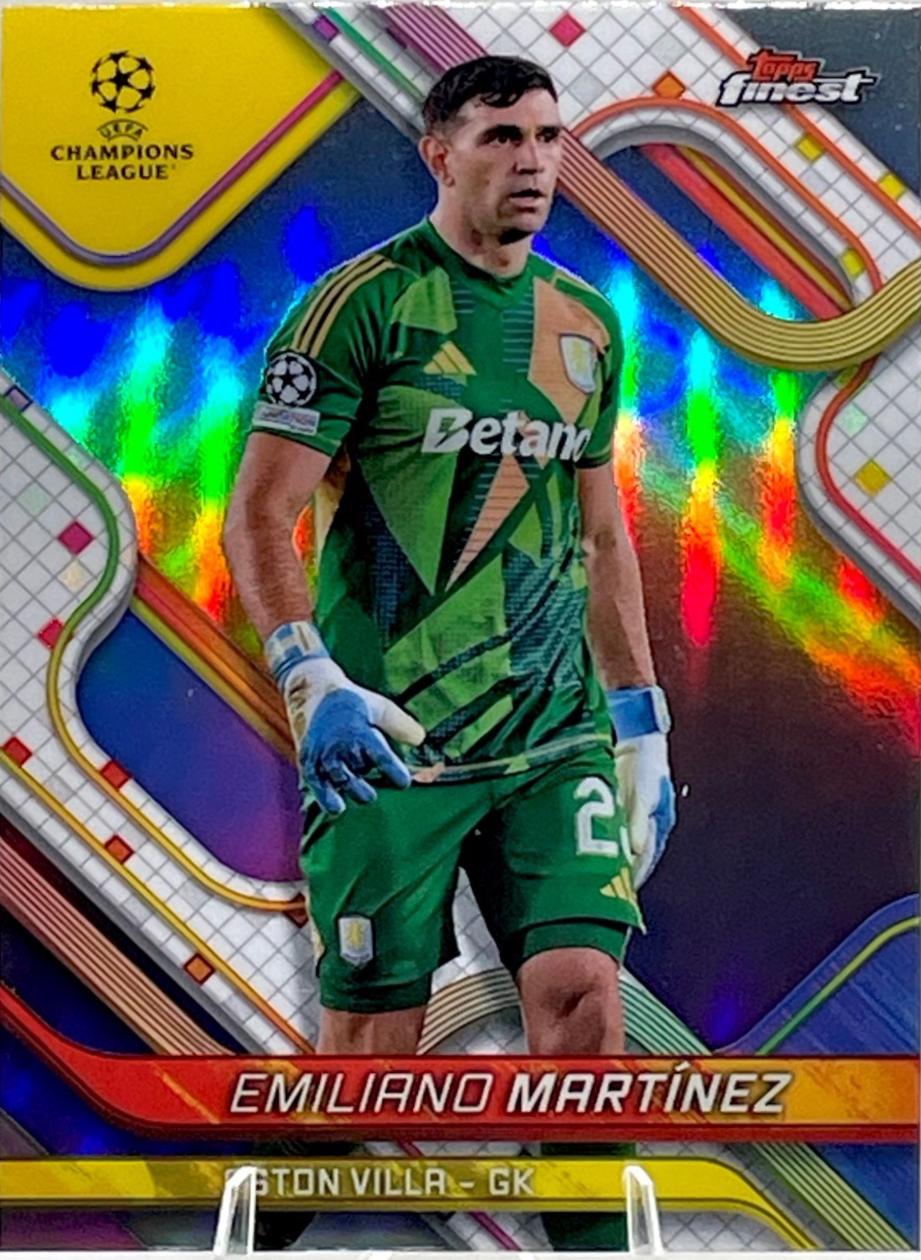 Emiliano Martinez [Refractor] #110