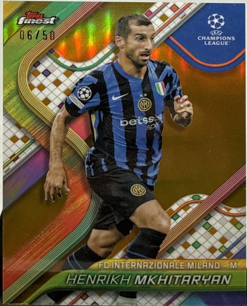 Henrikh Mkhitaryan [Gold Refractor] #106