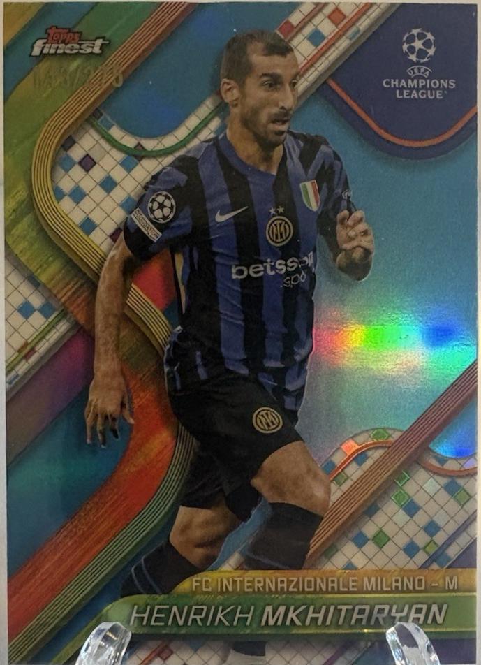 Henrikh Mkhitaryan [Sky Blue Refractor] #106
