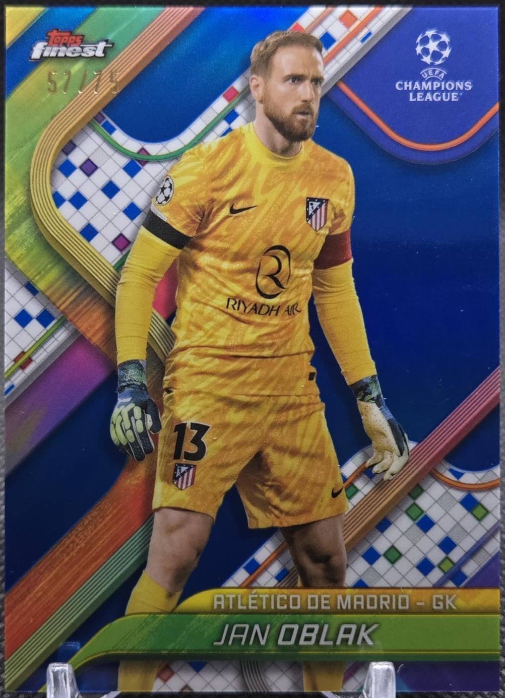 Jan Oblak [Blue Refractor] #124