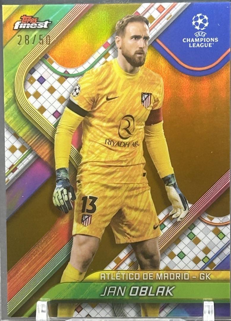 Jan Oblak [Gold Refractor] #124