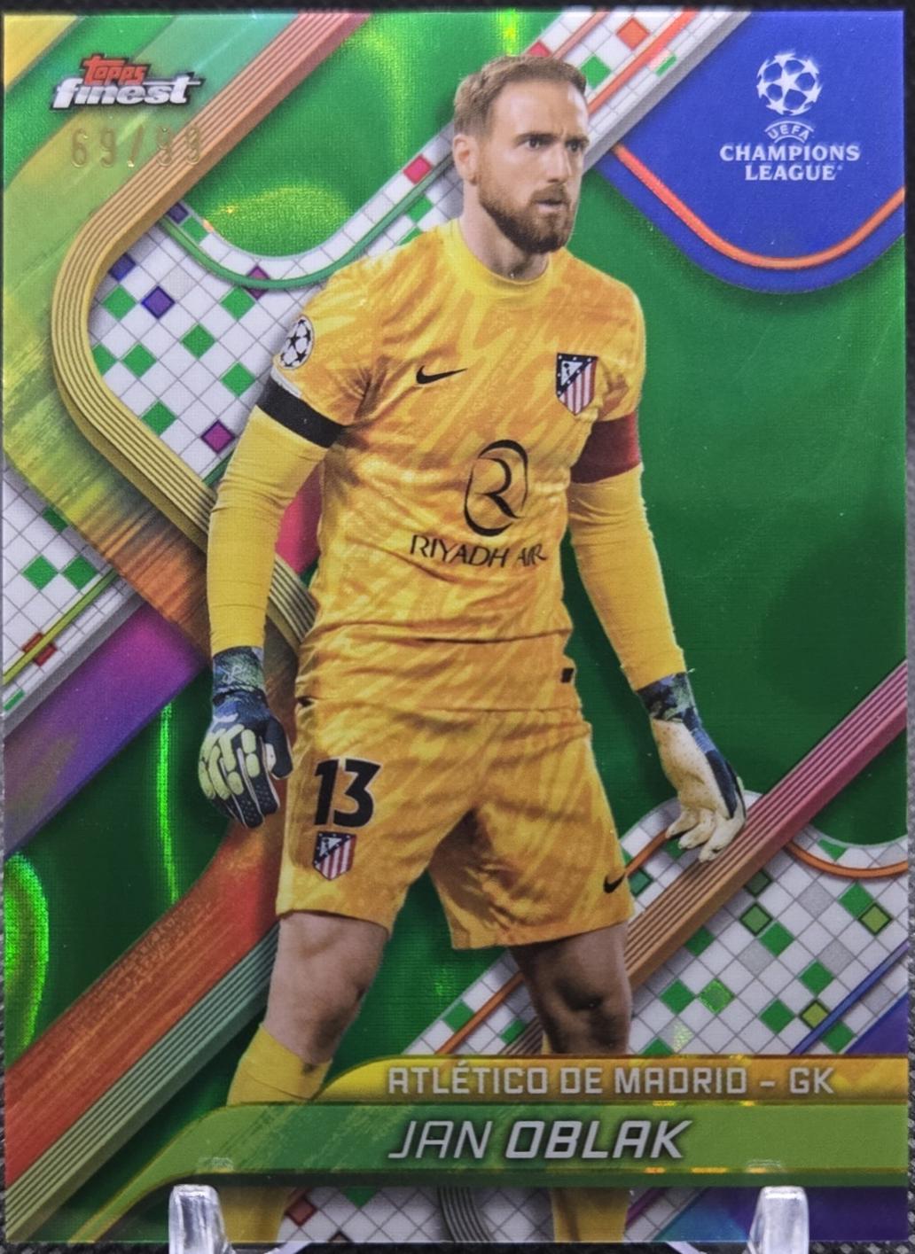 Jan Oblak [Green Refractor] #124