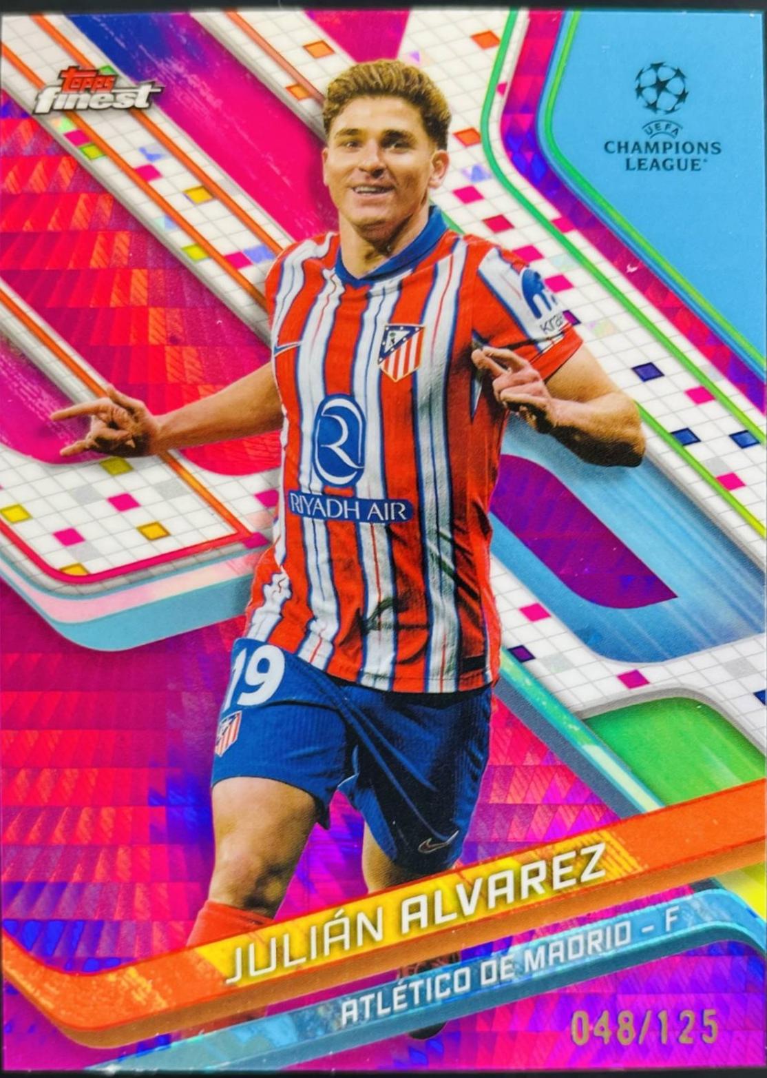 Julian Alvarez [Pink Prism Refractor] #91