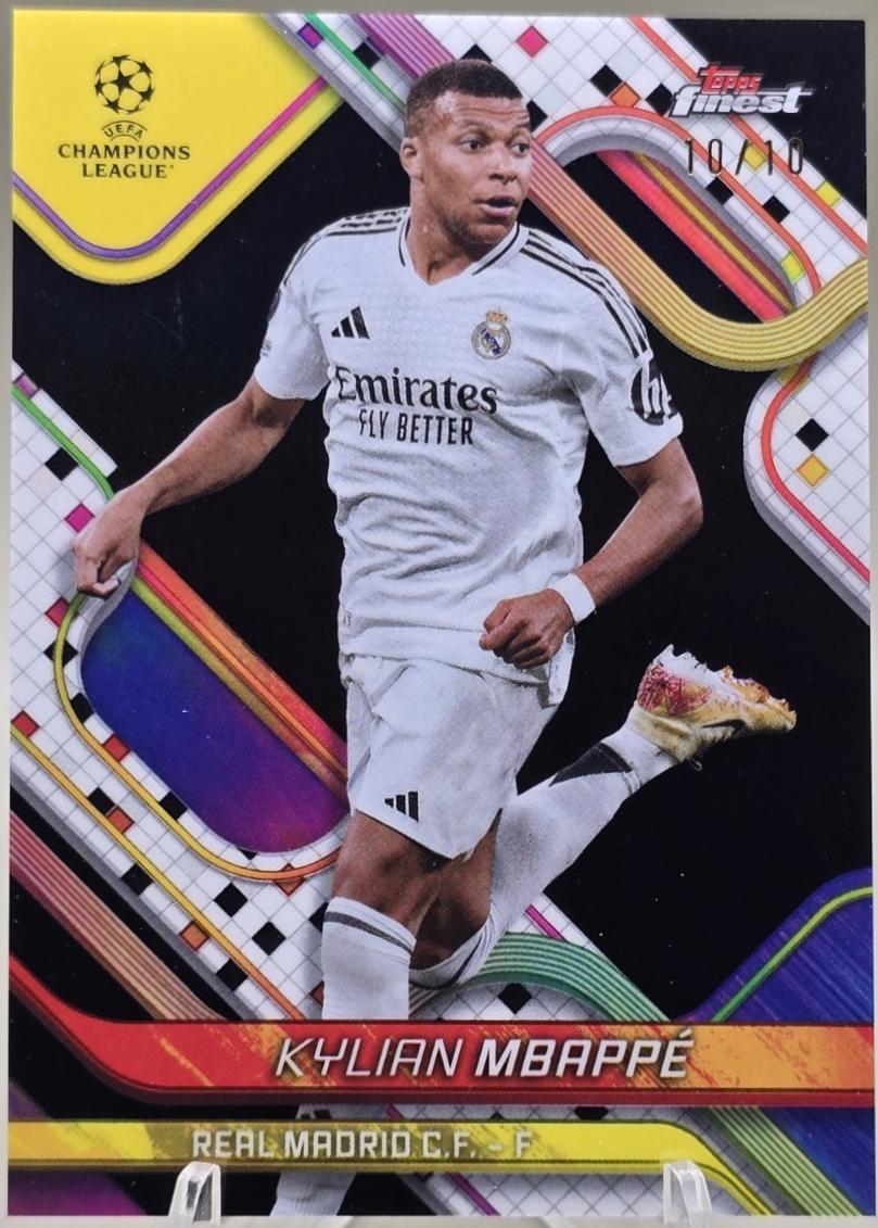 Kylian Mbappe [Black Refractor] #9