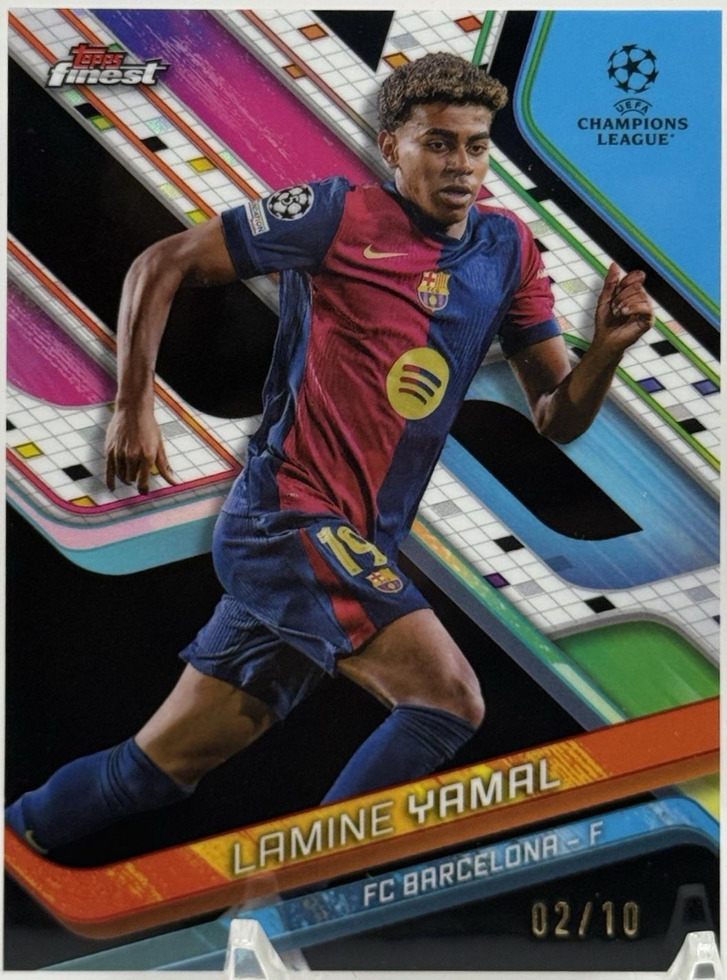 Lamine Yamal [Black Refractor] #99